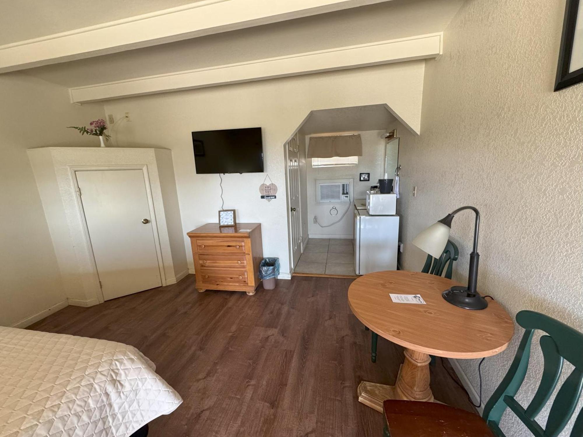 Barewood Inn & Suites Wofford Heights Ngoại thất bức ảnh